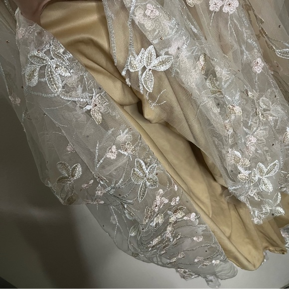 Mac Duggal Cream Floral Lace 12 Beige Embroidered Tulle Trumpet Gown Nude - Picture 6 of 13